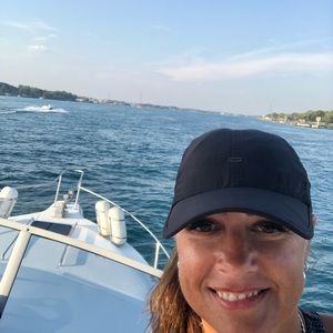 Meet your Posher, Shelley